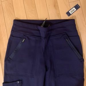 NWT Jaanuu 10 Pocket Jogger Navy Small